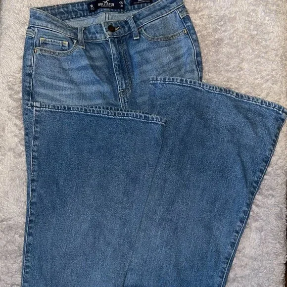 Hollister High Rise Wide-Leg Jeans Twist | Size 25x32 - Picture 2 of 6